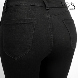 Jeans Flare para Mujer - Basta Acampanada - (Color: Negro) (Tallas Plus)