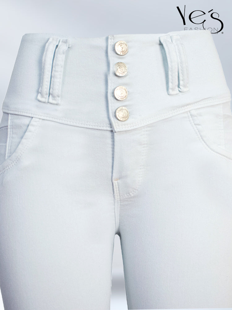 Jean Blanco en 4 Botones – Corte Levanta Cola