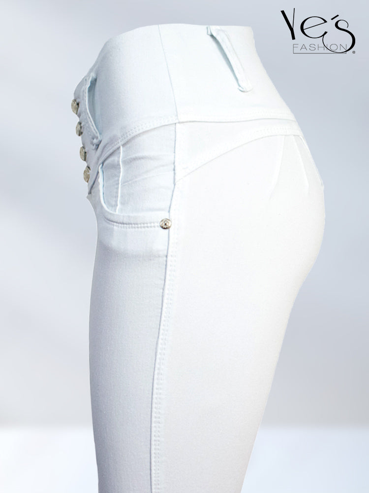 Jean Blanco en 4 Botones – Corte Levanta Cola