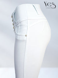 Jean Blanco en 4 Botones – Corte Levanta Cola