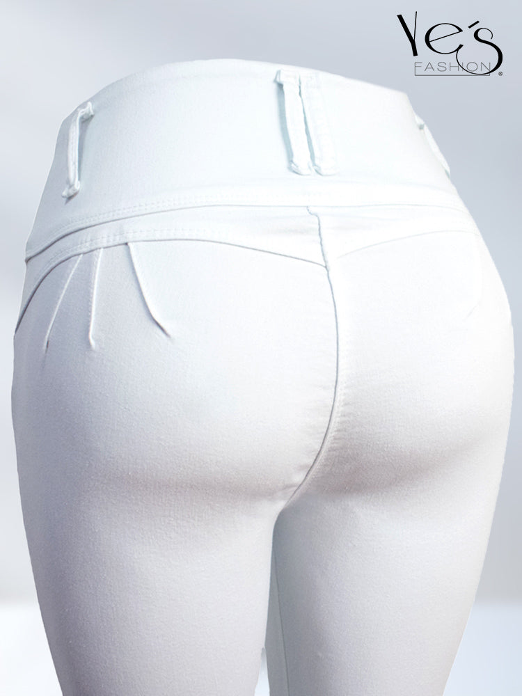Jean Blanco en 4 Botones – Corte Levanta Cola