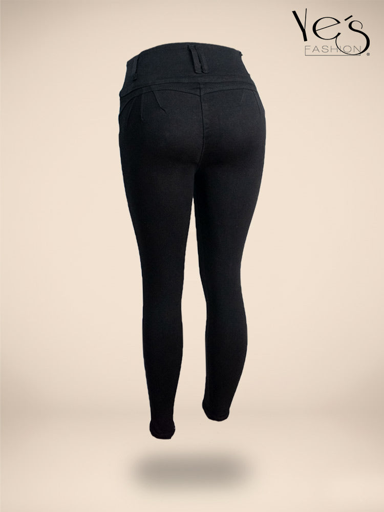 Jean Negro en 4 Botones – Corte Levanta Cola (Tallas Plus)