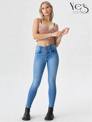 Jean Pretina Alta 4 Botones – Efecto Levanta Cola (Celeste)