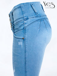 Jean Pretina Alta 4 Botones – Efecto Levanta Cola (Celeste)