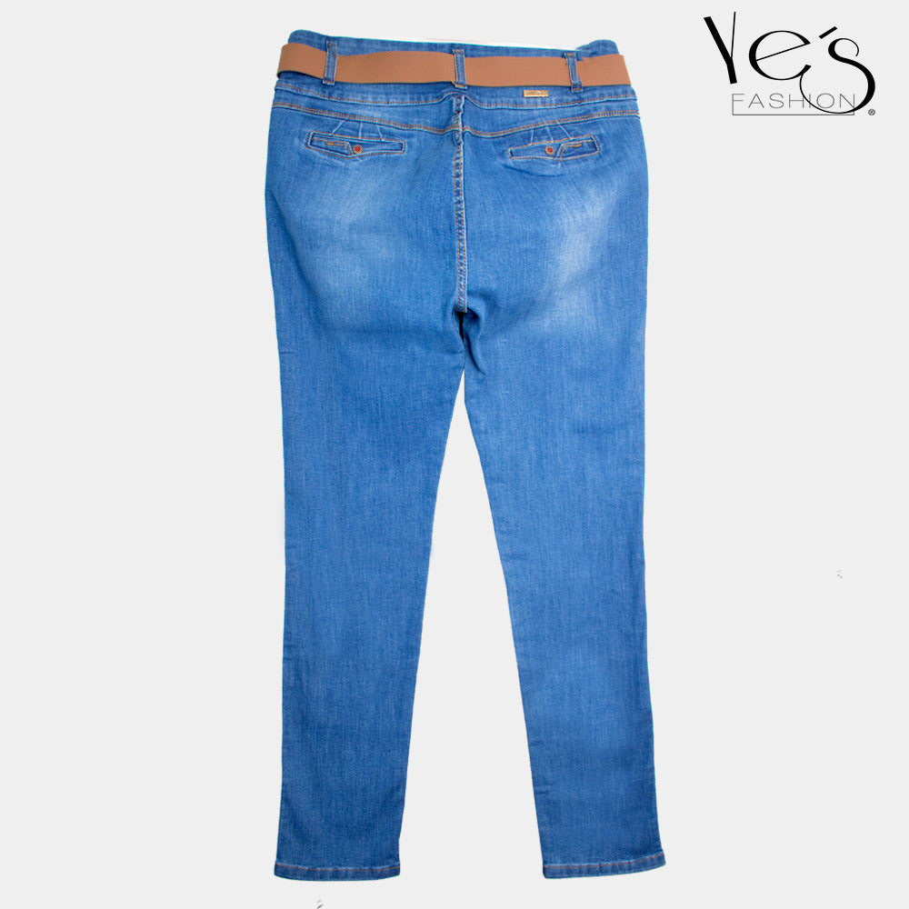 Goddess Jeans: Elegancia Plus en cada Detalle - Color: Azul Denim