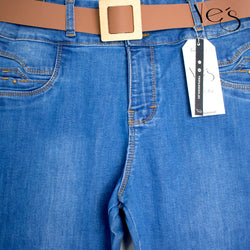 Goddess Jeans: Elegancia Plus en cada Detalle - Color: Azul Denim
