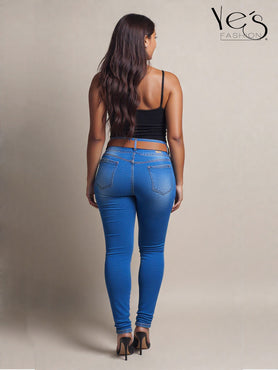 Goddess Jeans: Elegancia Plus en cada Detalle - Color: Azul Denim