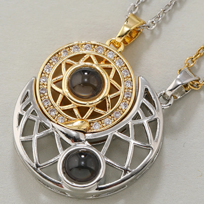 Collar De Sol Y Luna Dorado Y Plateado