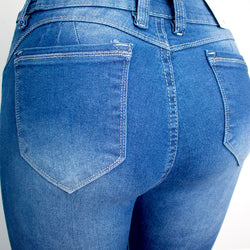 Jean para Mujer con rotos / Color: Azul Tradicional- (Urban Collection)