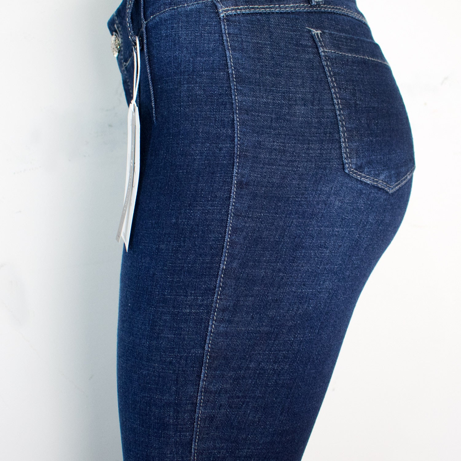 Jeans para Mujer Acampanados  ( Indigo / Flare Collection)